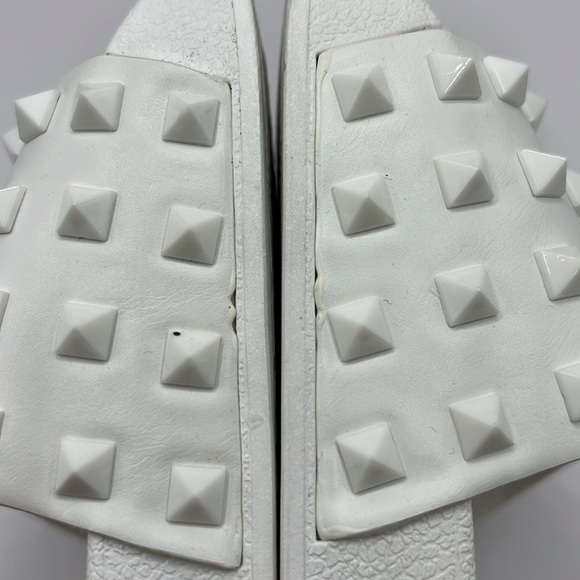 Madden Girl studded white slides NWOB - Picture 5 of 5